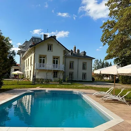Neuchatel Chateau Viendal Apartman *